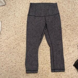 Lululemon Wunder Under Capri Legging Black White Size 8 Athletic Running